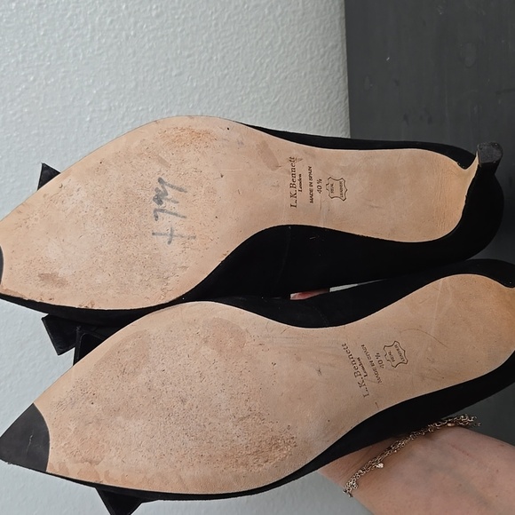 L. K. Bennet Bow Heels Size 40 1/2 - Picture 7 of 8